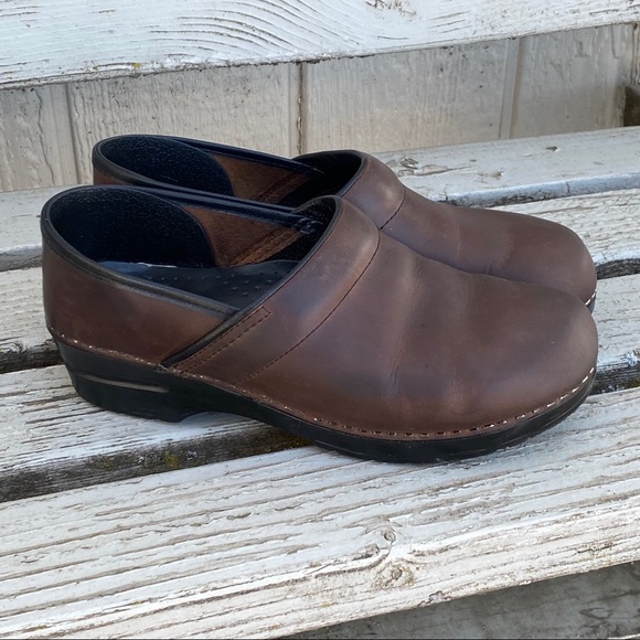 dansko professional oiled